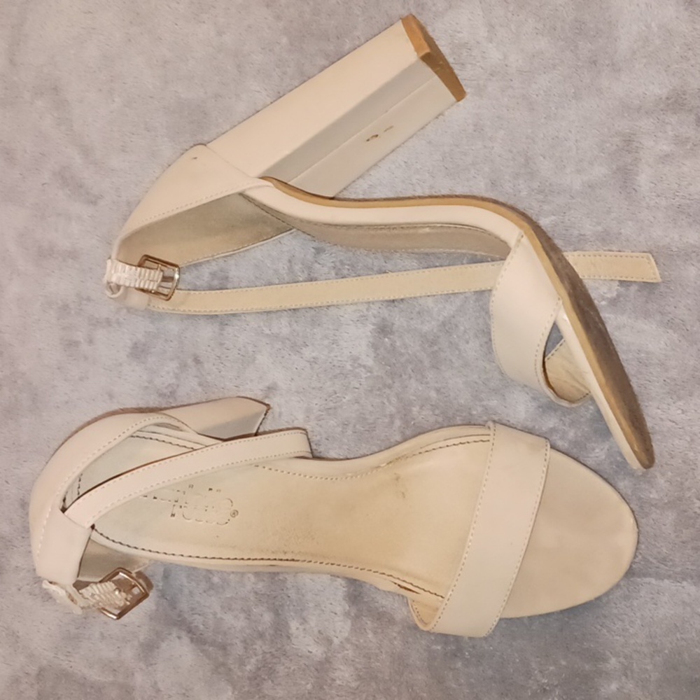 Chunky heel sandals